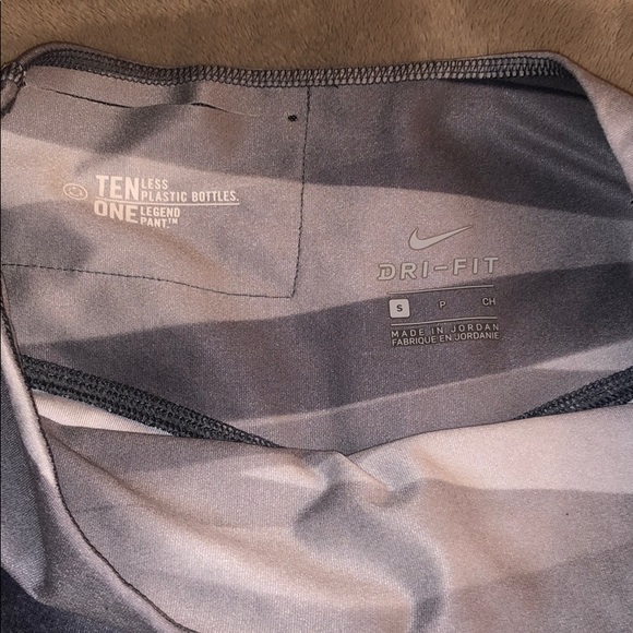 NWOT NIKE RUNNING WORKOUT LEGGINGS - Picture 2 of 3